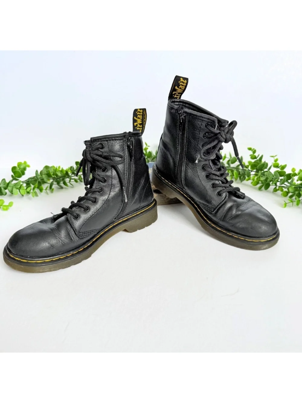 Doc Martens Kids 1460J Black Leather Side Zip Lace Up Combat Boots US2/UK1/EU33